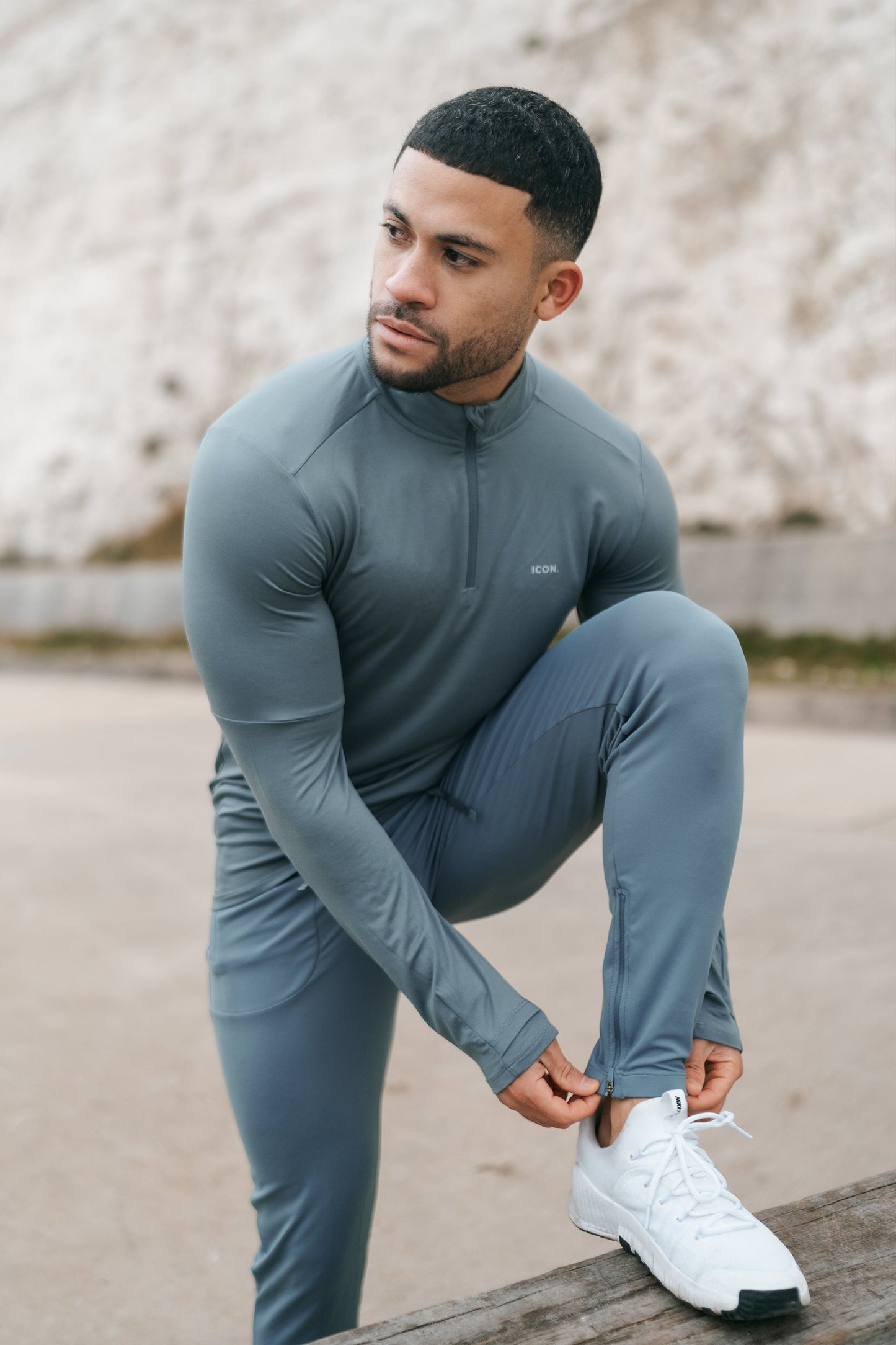 THE ICON ACTIVE HALF ZIP